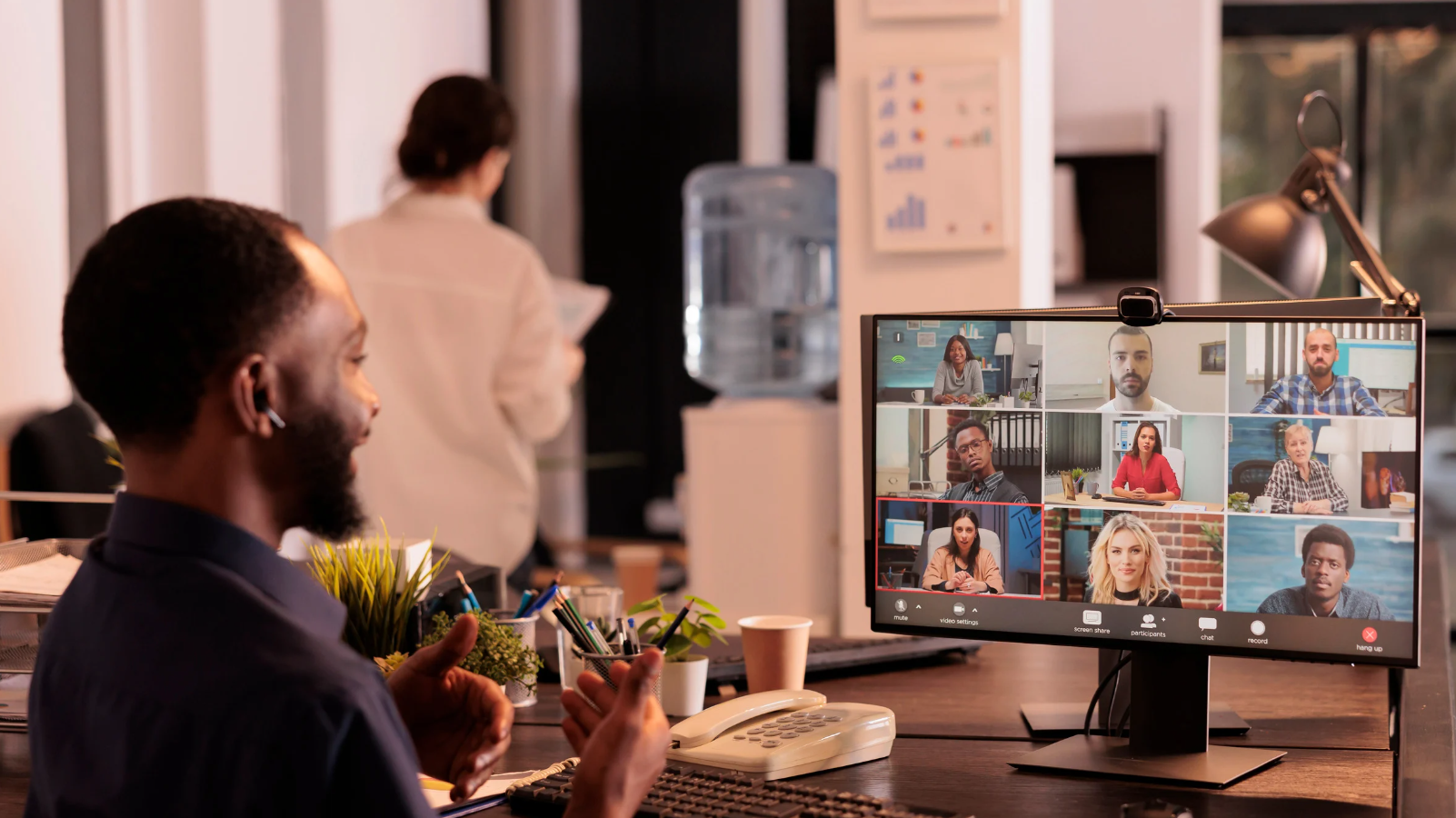 Virtual Employee Recognition: Effective Tips for Showing Appreciation Remotely
